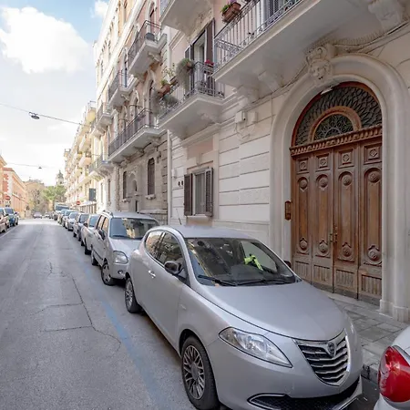 Lemon Tree House Apartmanhotel Bari