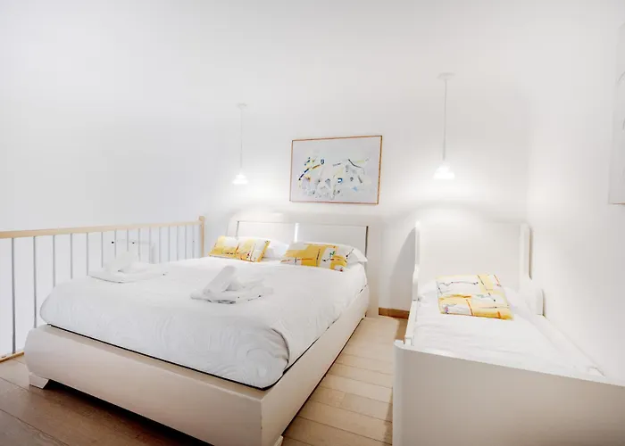 Lemon Tree House בארי