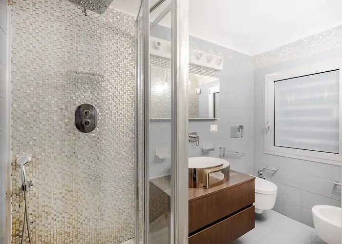 מלון דירות Lemon Tree House 3*